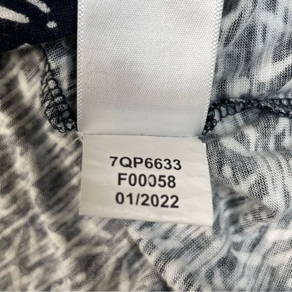 Lucky Brand Navy blue white Sleeveless Ruffle floral geometric Navy Blue 2X - Picture 8 of 9